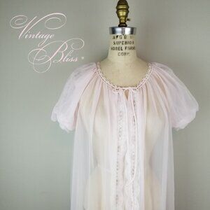 Vintage 1950's Pink Chiffon w/ Rosebuds Romantic Sheer Robe by Miss Elaine * NEW